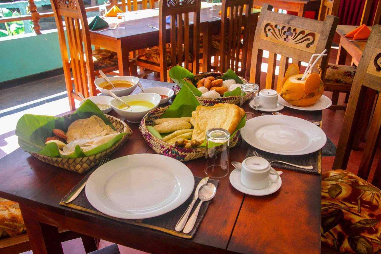 Hungry Lion Resort Sigiriya Exteriör bild